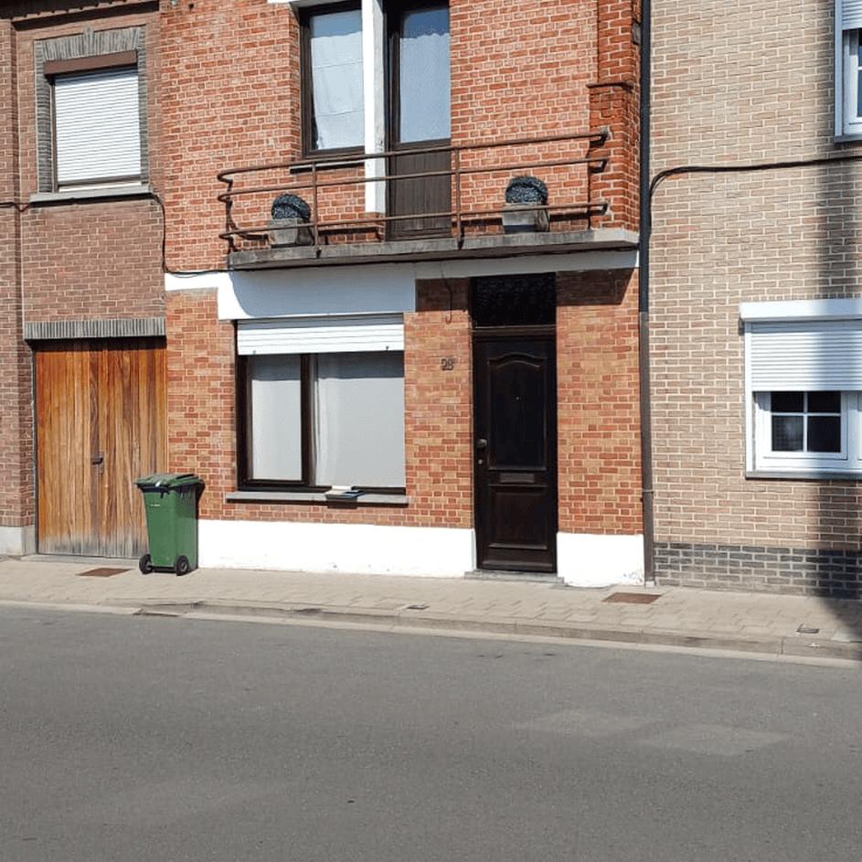 Facade before renovation - Insulated & styled!