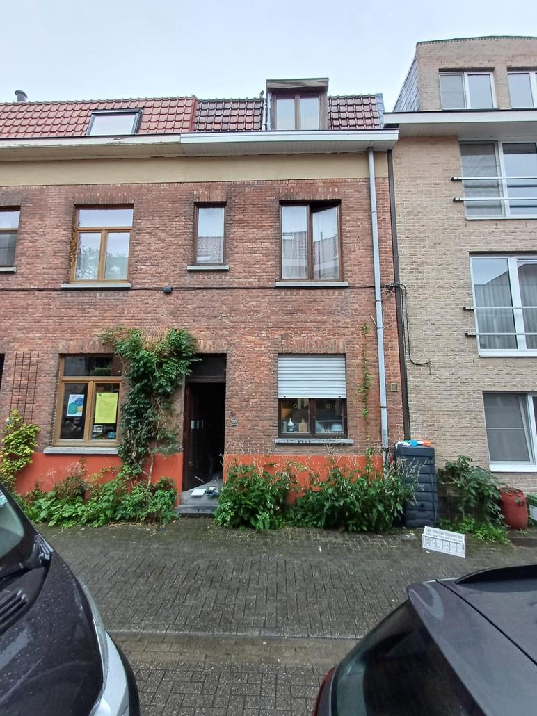 Spuitkurk gevelrenovatie in Gent