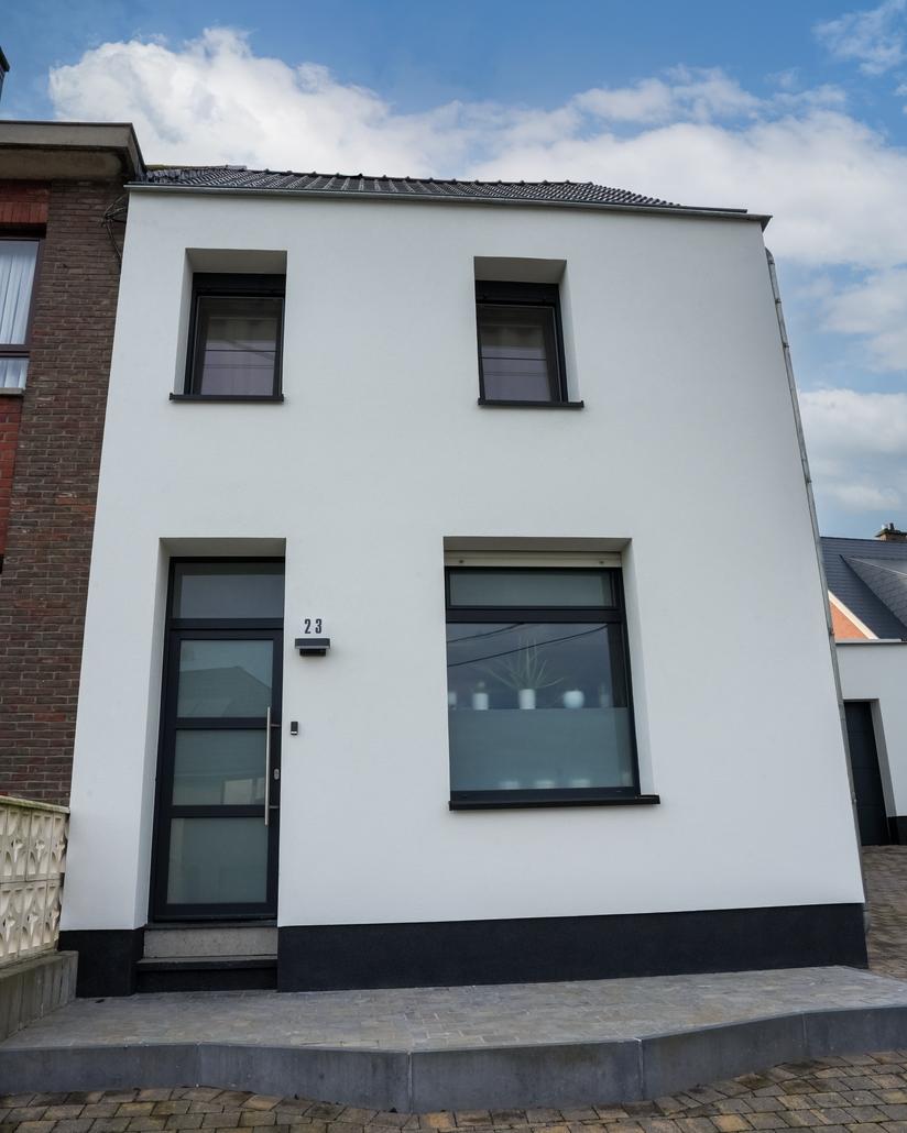 Gevelrenovatie met crepi in Brakel