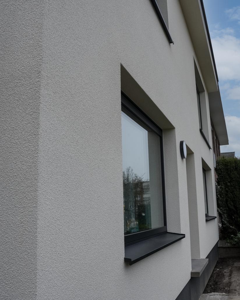 Gevelrenovatie met crepi in Dendermonde