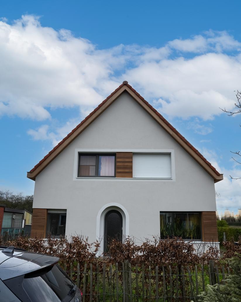 Crepi en hout gevelisolatie in Oostakker
