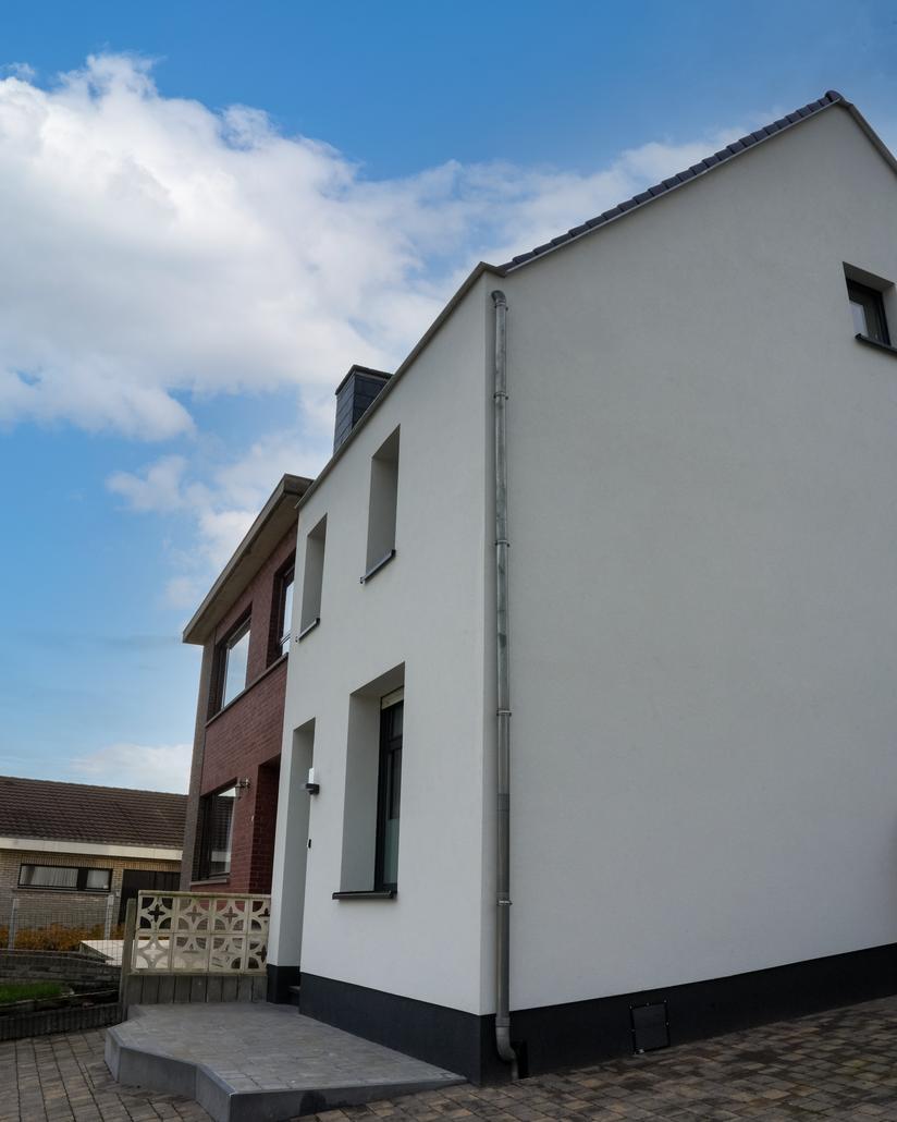 Gevelrenovatie met crepi in Brakel