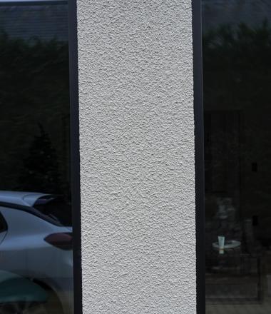 Gevelrenovatie met crepi in Dendermonde Halfopen woning in Dendermonde met crepi en gevelisolatie