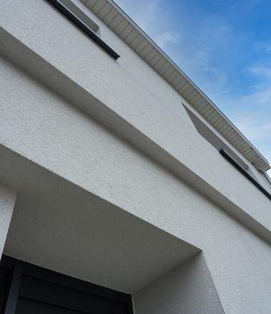 Gevelrenovatie met crepi in Appels Halfopen woning in Appels met crepi en gevelisolatie...